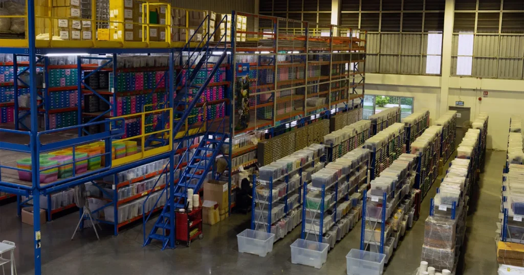 DD Bricks Warehouse LEGO