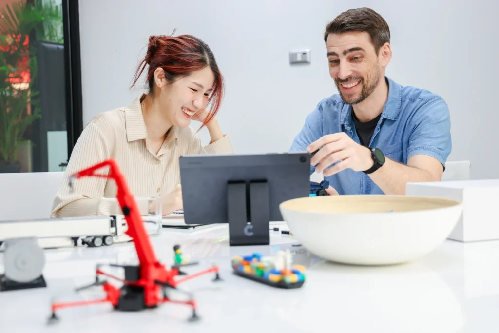 DD Bricks Designers Working